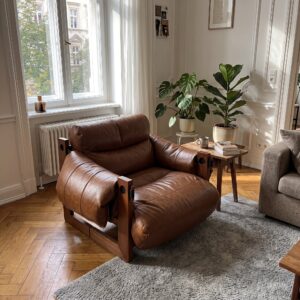 KADRIE Oiled Leather Jersey Island Casual Chair