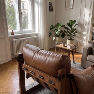 KADRIE Oiled Leather Jersey Island Casual Chair