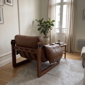 KADRIE Oiled Leather Jersey Island Casual Chair
