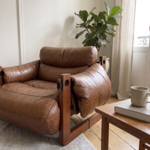 KADRIE Oiled Leather Jersey Island Casual Chair