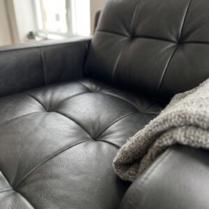 KADRIE Curve Sofa